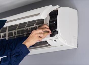 Manutenção de Ar Condicionado: guia completo e preços