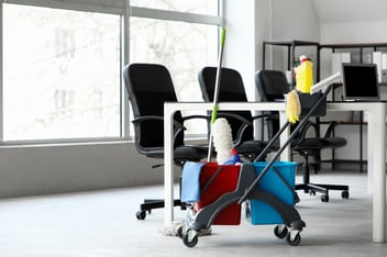 Como fazer limpeza comercial em lojas e vitrines