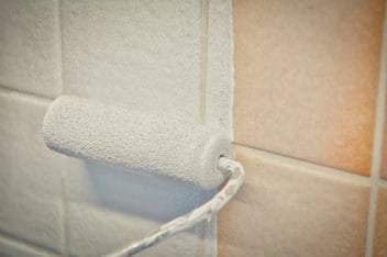 Como pintar azulejos e renovar a casa facilmente